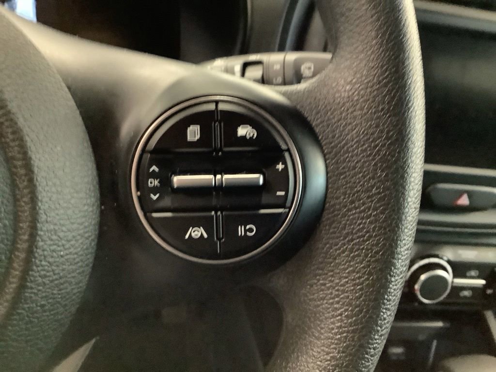 Certified 2025 Kia Soul LX w/ LX Technology Package FWD image 19