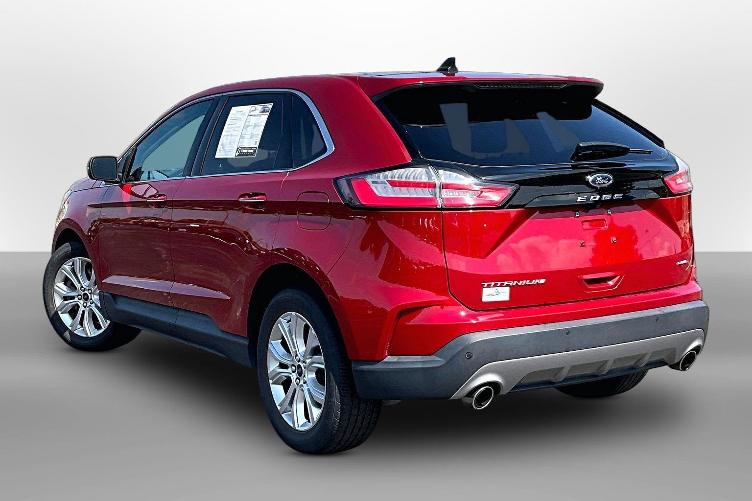 Used 2021 Ford Edge Titanium w/ Cargo Accessory Package AWD/4WD image 10