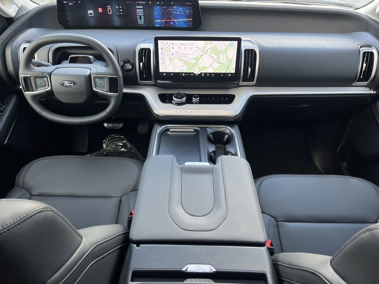 New 2026 Ford Expedition Active image 2