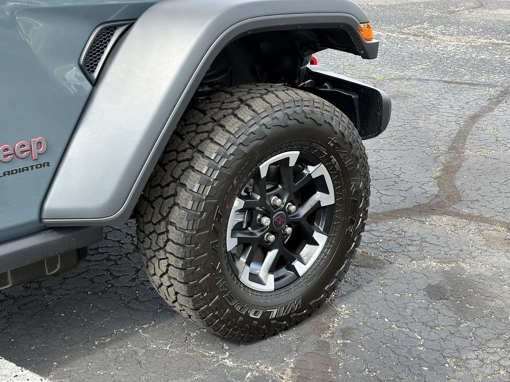 New 2026 Jeep Gladiator Rubicon w/ Safety Group AWD/4WD image 9