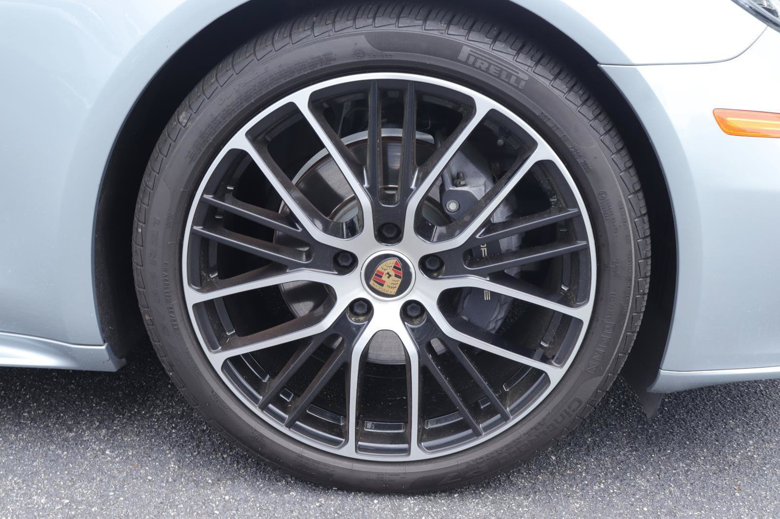 Used 2023 Porsche Panamera Platinum Edition w/ Sportdesign Package RWD image 42