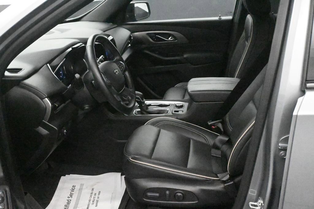 Used 2023 Chevrolet Traverse Premier w/ Redline Edition AWD/4WD image 10
