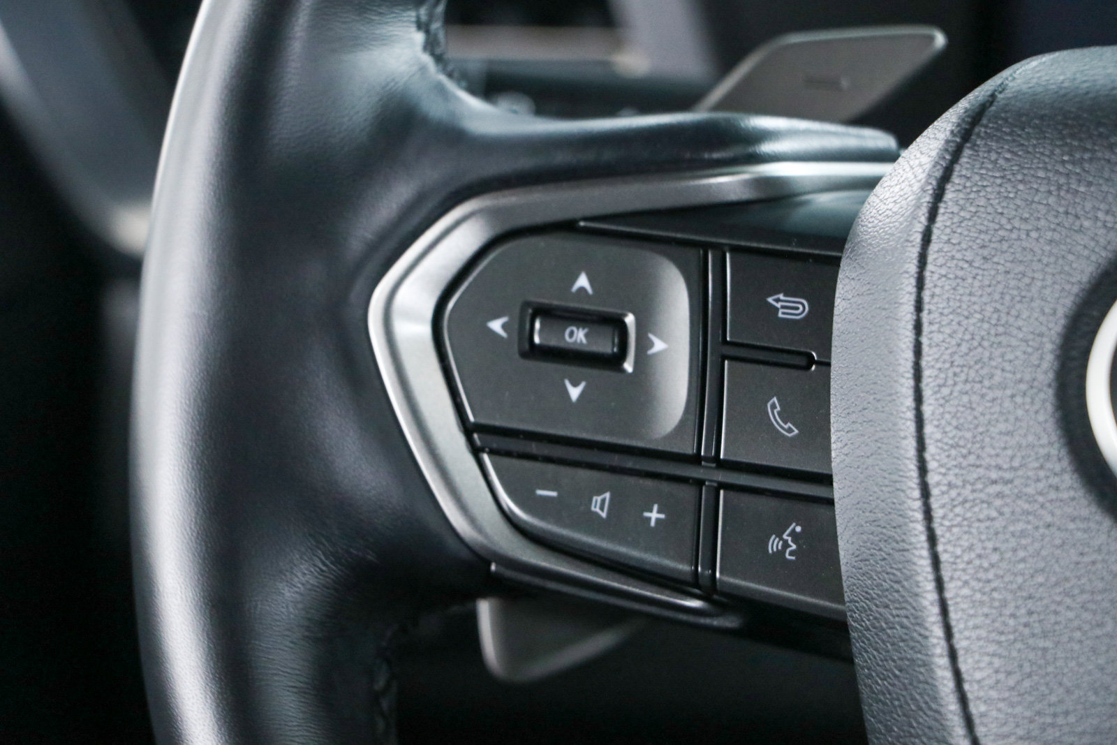 Used 2024 Lexus GX 550 w/ Accessory Package (Z1) AWD/4WD image 14