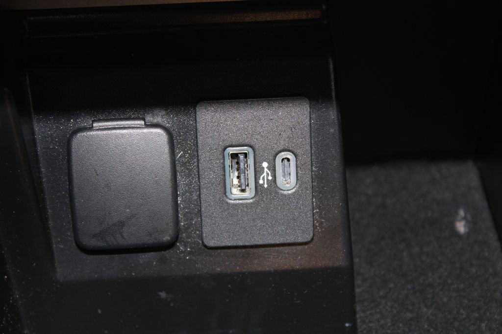 Used 2023 Ford Explorer XLT w/ Equipment Group 202A image 49