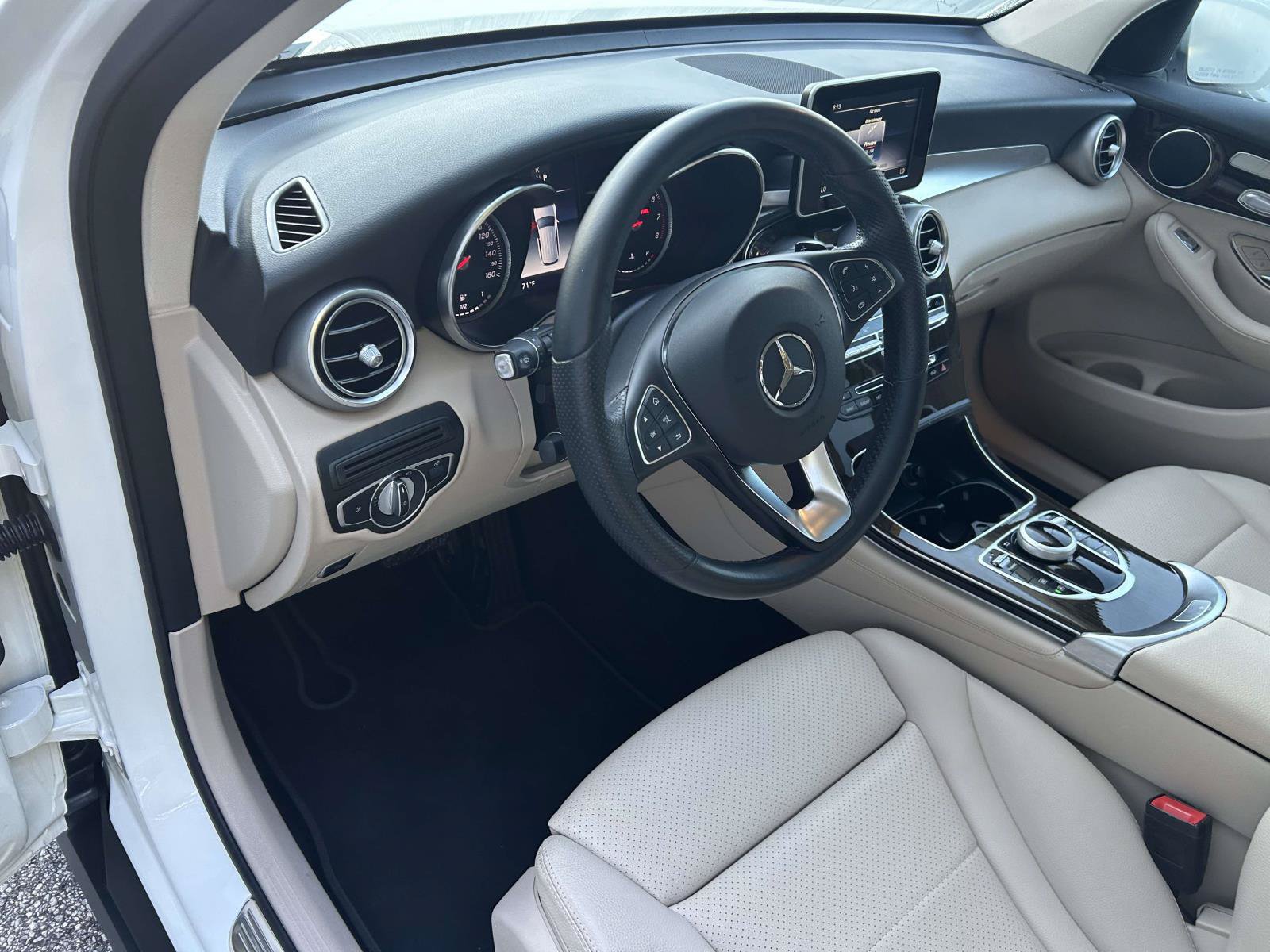 Used 2019 Mercedes-Benz GLC 300 image 20
