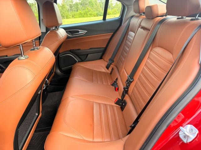 Used 2018 Alfa Romeo Giulia Ti Sport w/ Quick Order Package 22S Sport AWD/4WD image 11