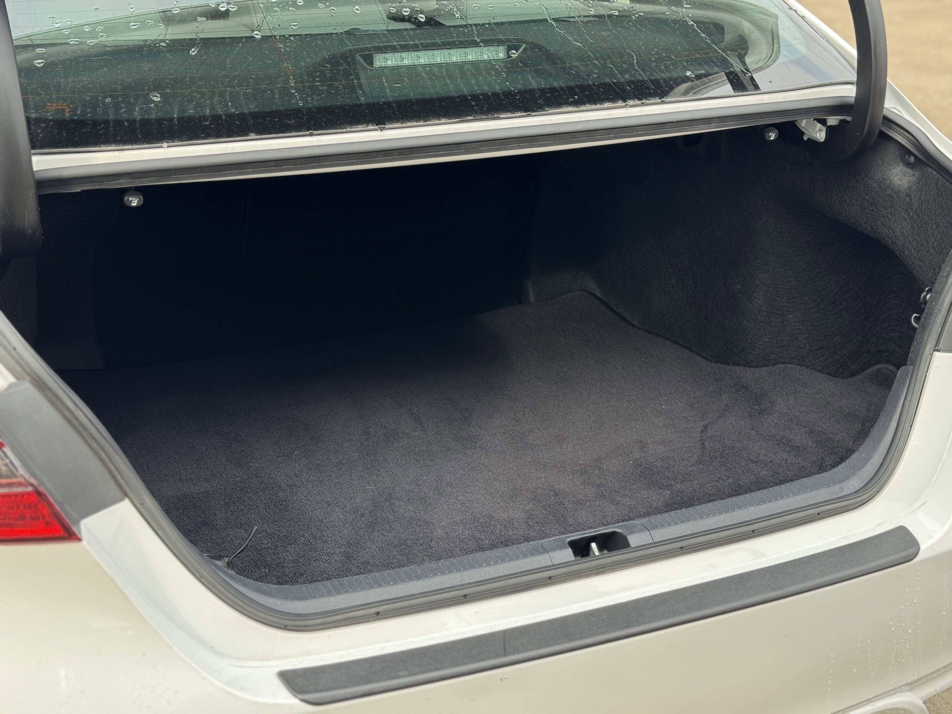 Used 2024 Toyota Camry SE image 8