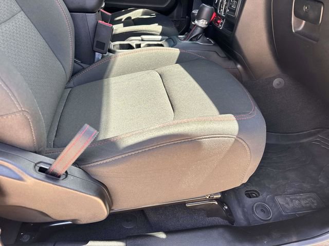 Used 2021 Jeep Gladiator Rubicon image 17