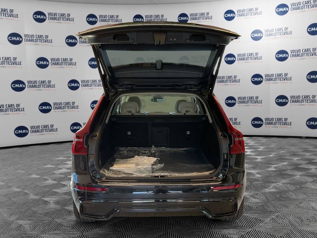 New 2026 Volvo XC60 B5 Ultra w/ Protection Package Premier image 11