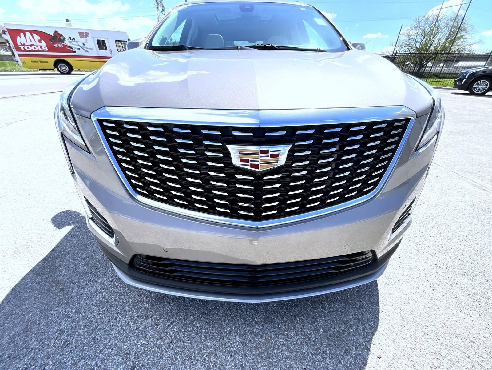 Certified 2023 Cadillac XT5 Premium Luxury w/ Technology Package AWD/4WD image 9