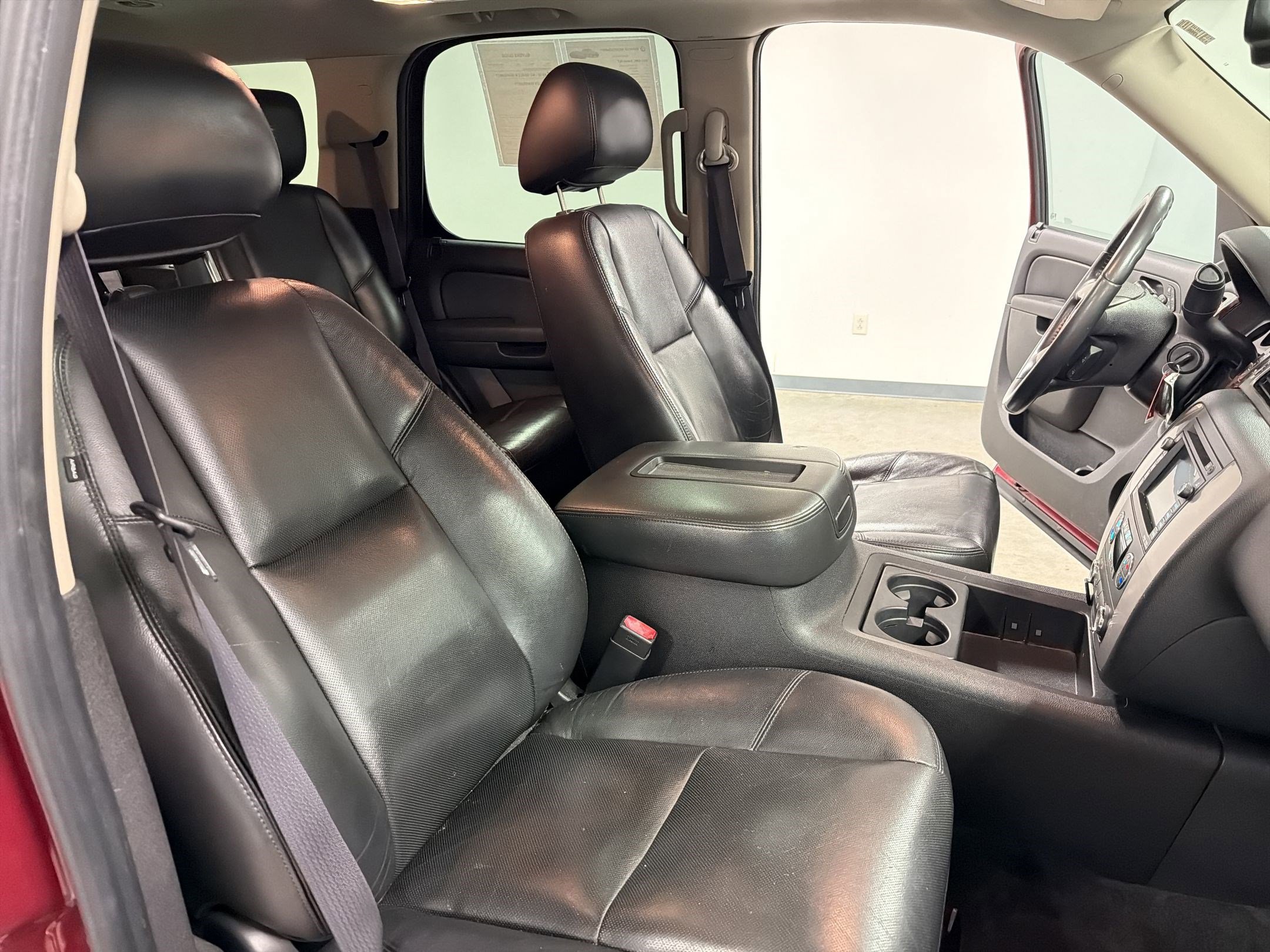 Used 2011 GMC Yukon SLT image 31