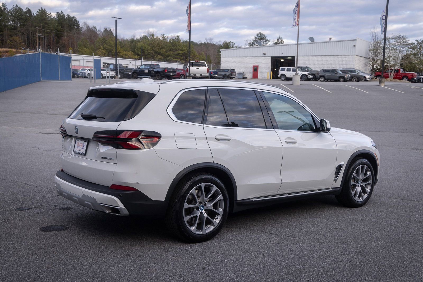 Used 2025 BMW X5 xDrive50e AWD/4WD image 10