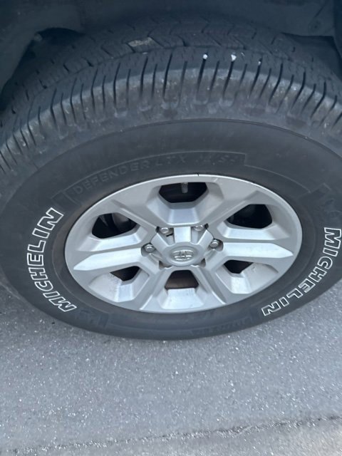 Used 2019 Toyota 4Runner SR5 image 6