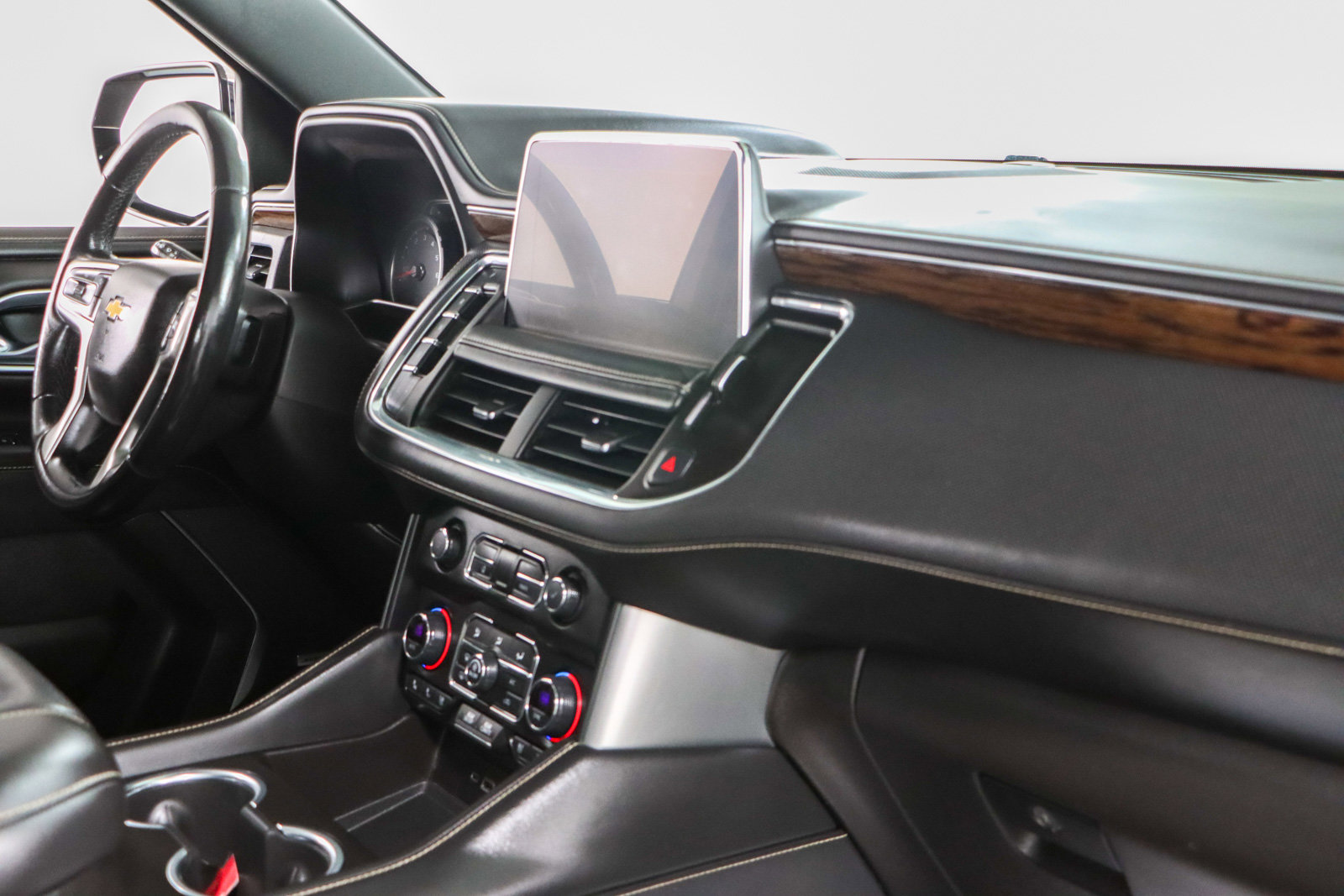 Used 2021 Chevrolet Suburban Premier w/ Premium Package image 31