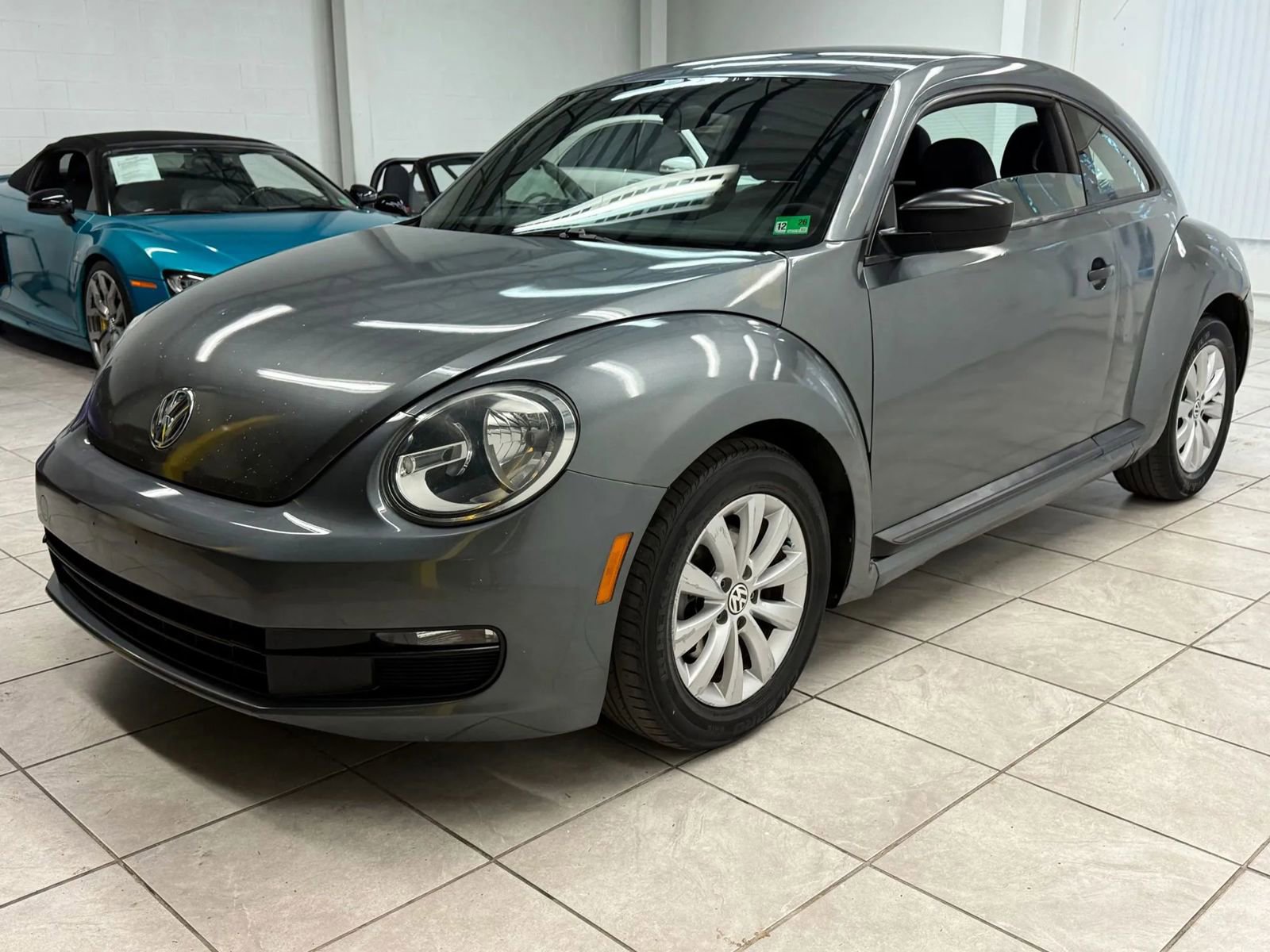 Used 2013 Volkswagen Beetle 2.5 image 3