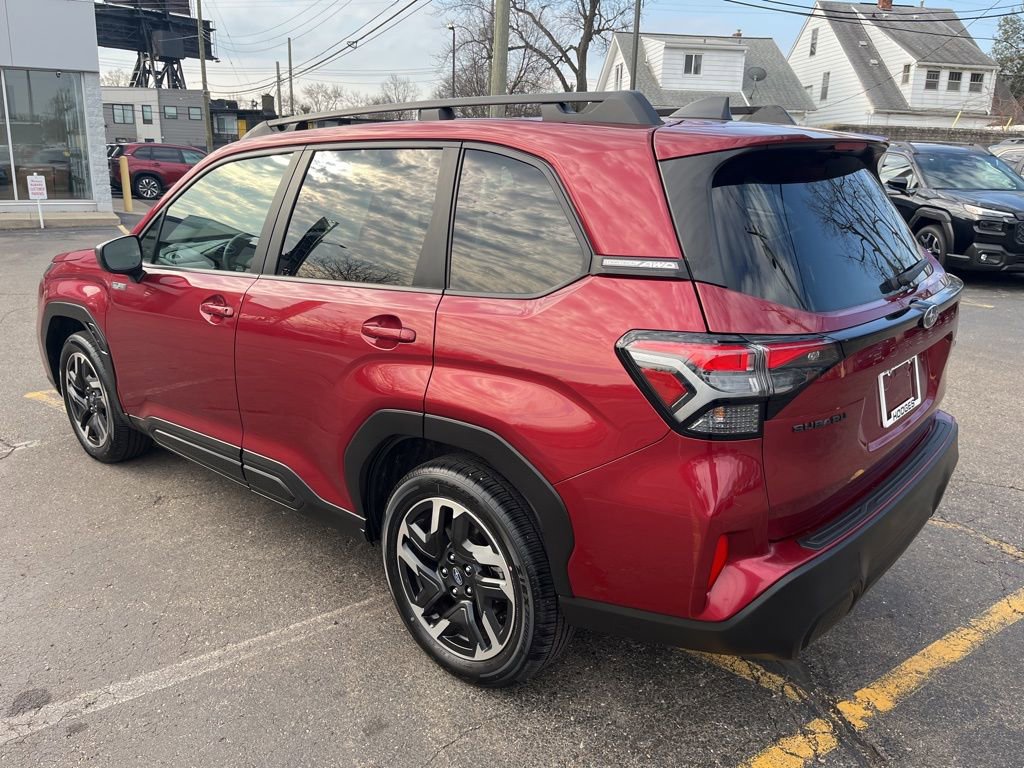 Certified 2025 Subaru Forester Premium image 8