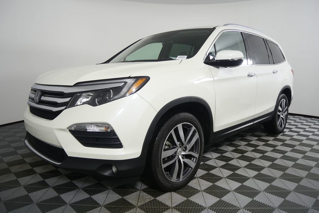 Used 2017 Honda Pilot Touring image 8