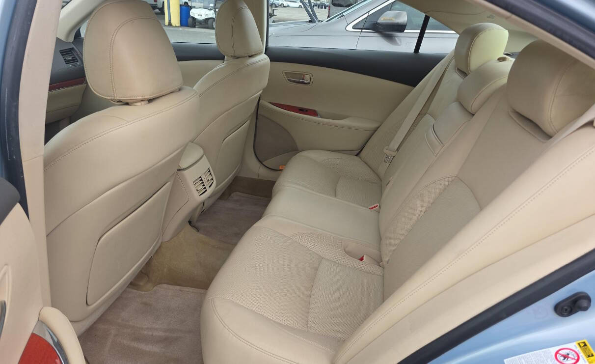 Used 2011 Lexus ES 350 FWD image 11