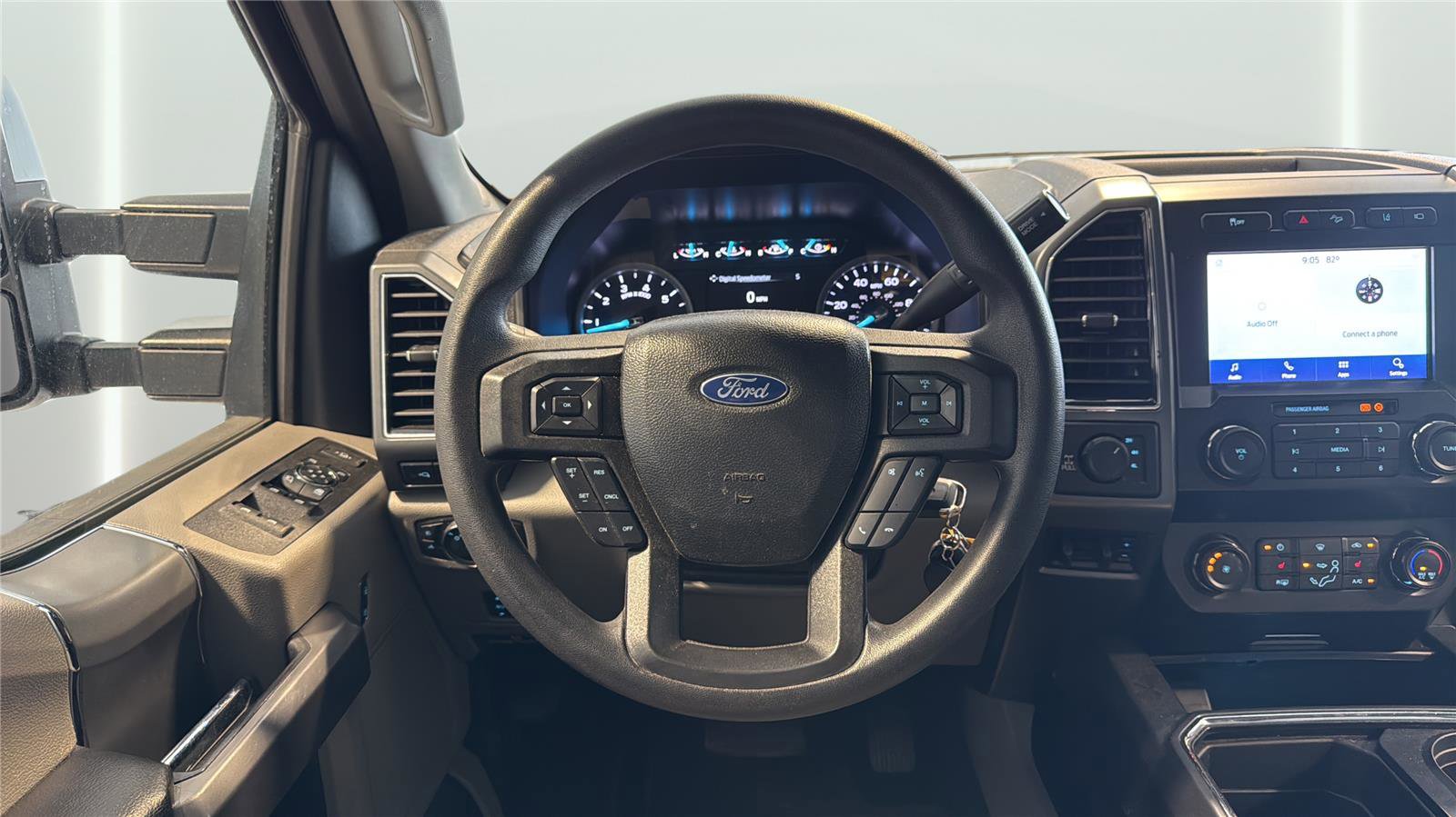 Used 2020 Ford F250 XLT w/ XLT Premium Package AWD/4WD image 13
