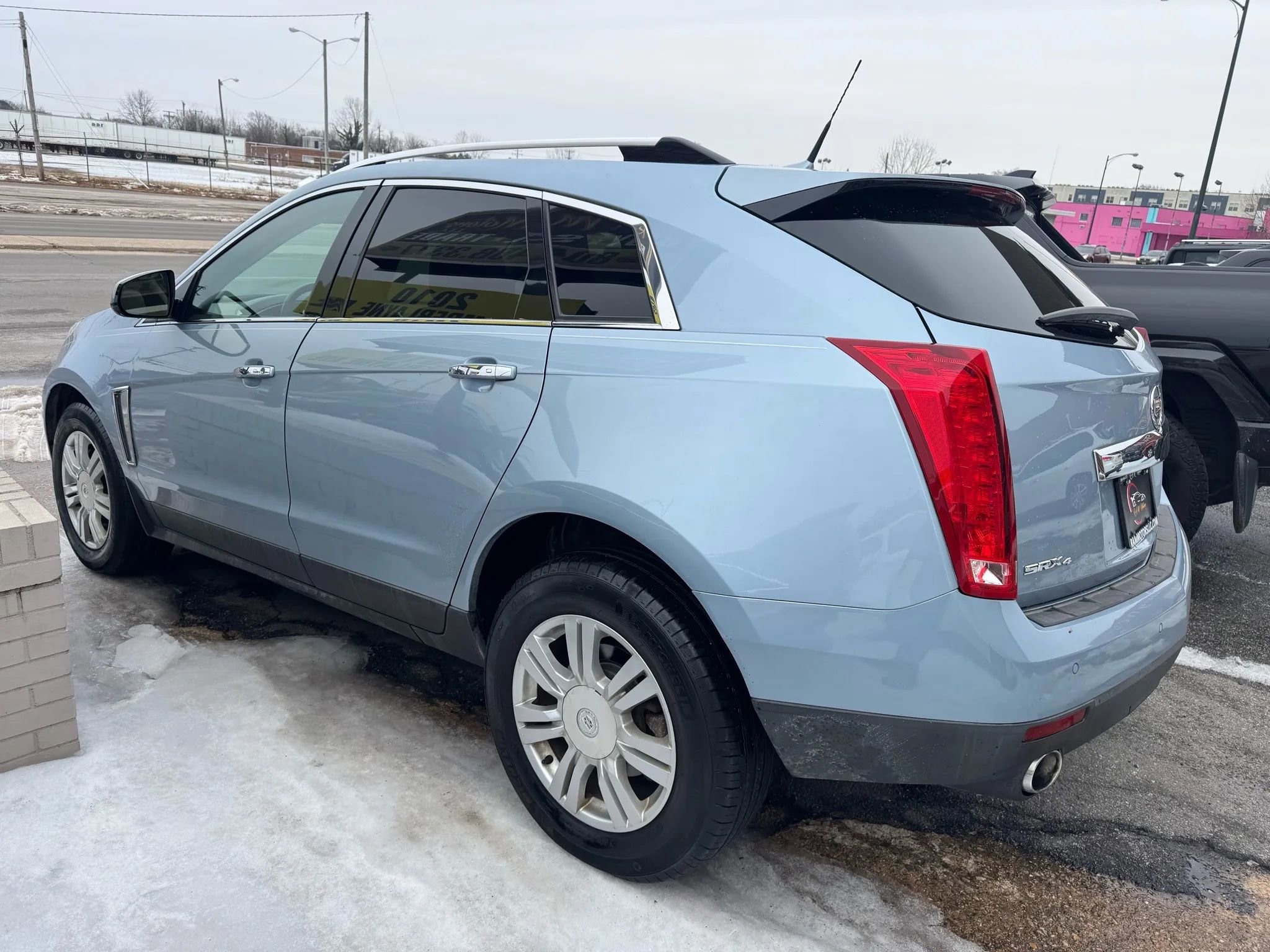 Used 2013 Cadillac SRX Luxury w/ Driver Awareness Package AWD/4WD image 4
