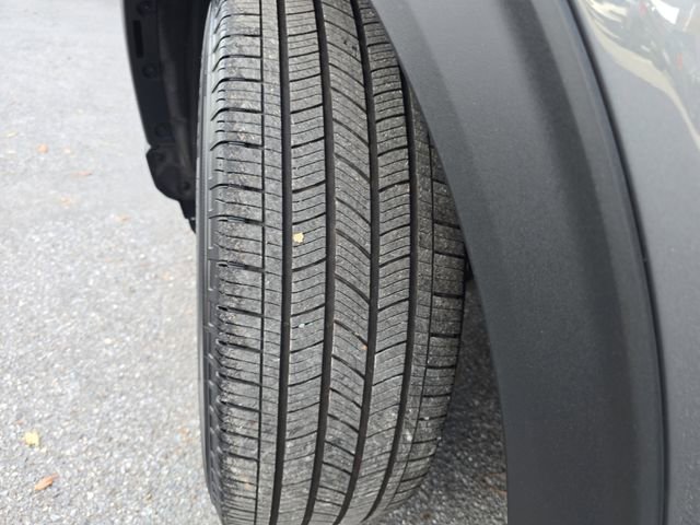 Used 2025 Ford Explorer ST-Line image 32