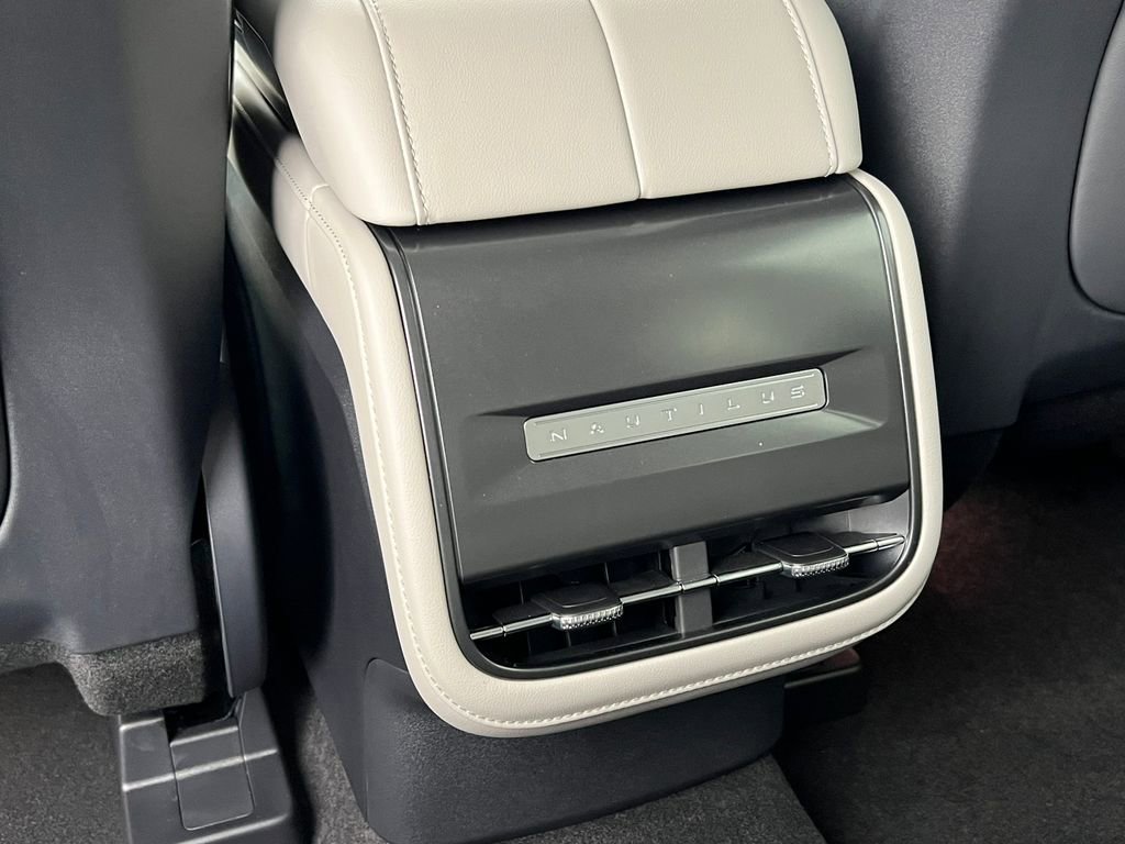 New 2026 Lincoln Nautilus Premier AWD/4WD image 34