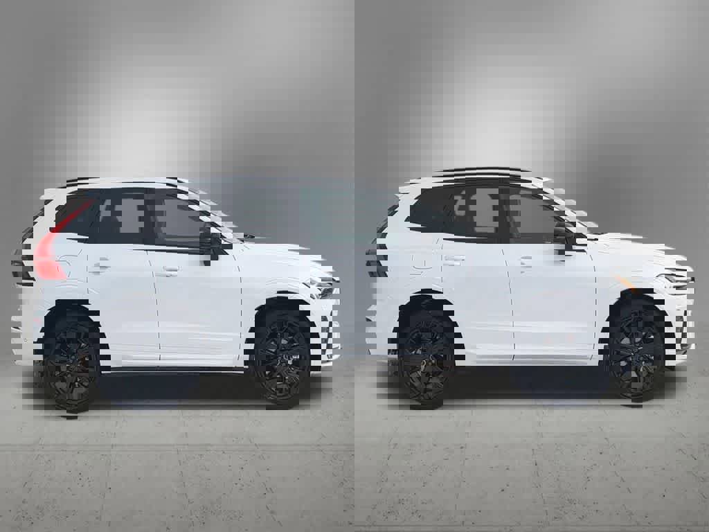 Used 2026 Volvo XC60 B5 Ultra w/ Protection Package Premier image 7