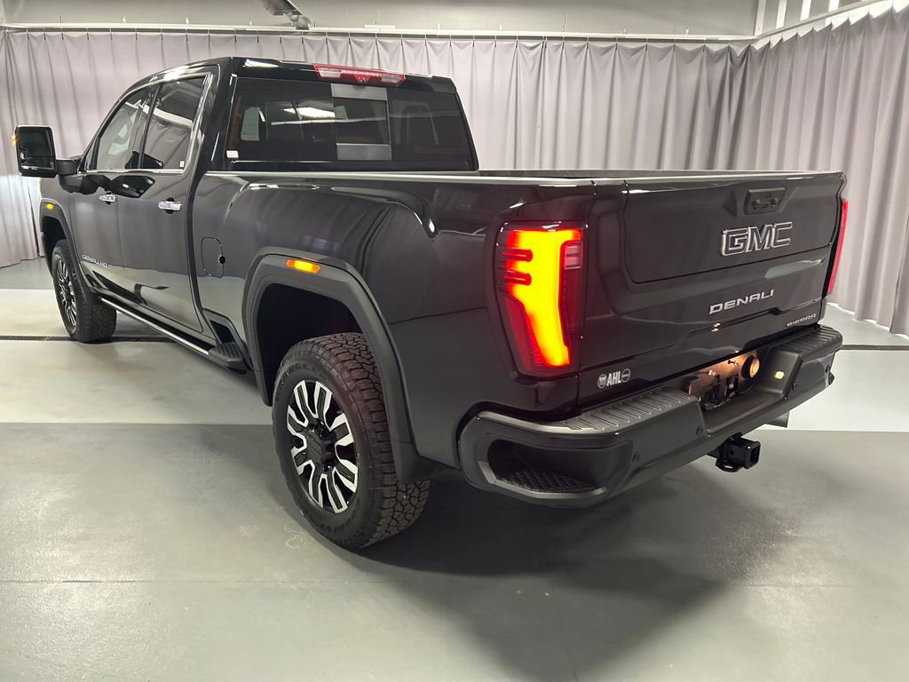 Used 2025 GMC Sierra 2500 Denali Ultimate AWD/4WD image 5
