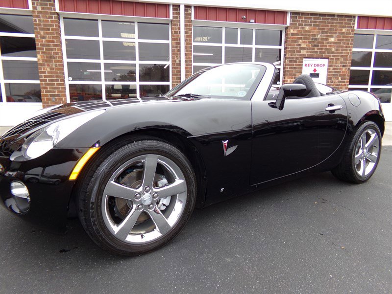 Used 2007 Pontiac Solstice Convertible w/ Premium Package