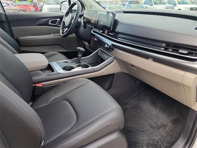 New 2026 Kia Carnival image 17