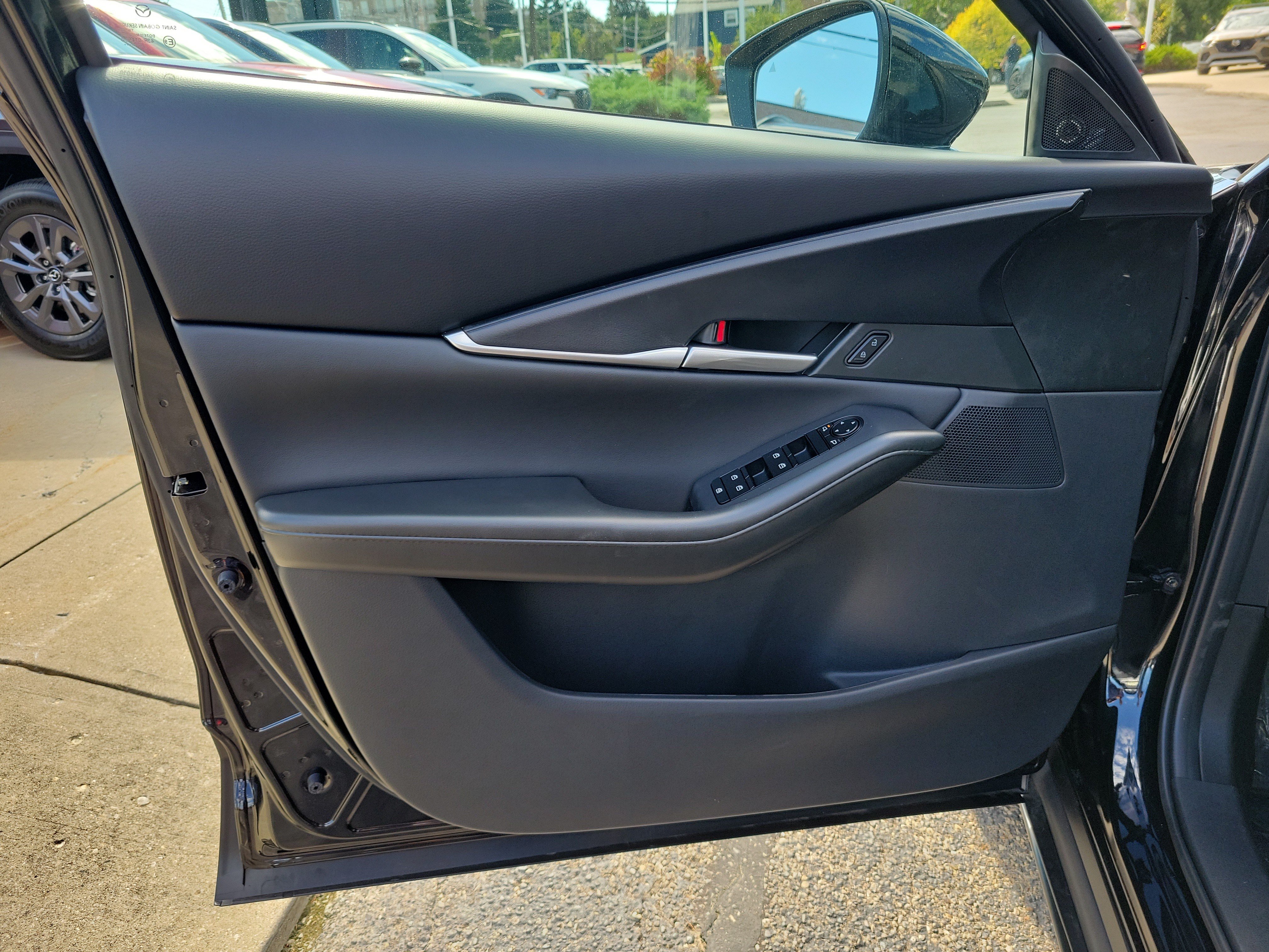 New 2026 MAZDA CX-30 AWD 2.5 S w/ Select Sport Pkg image 21
