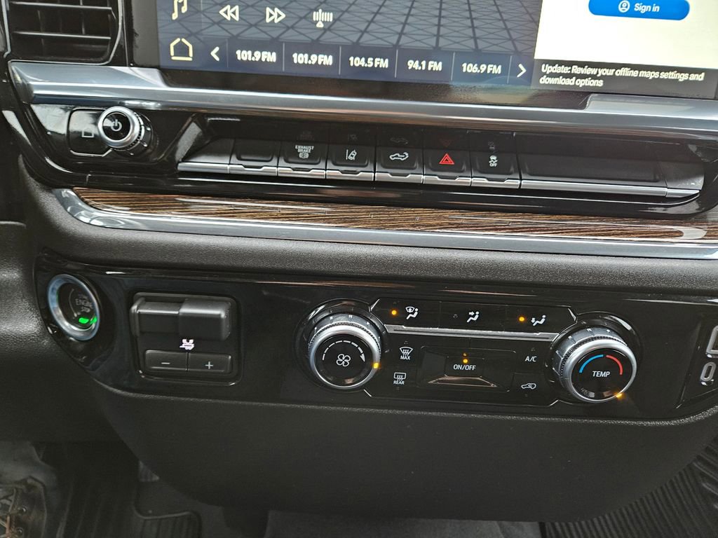 Used 2024 GMC Sierra 3500 SLE image 18