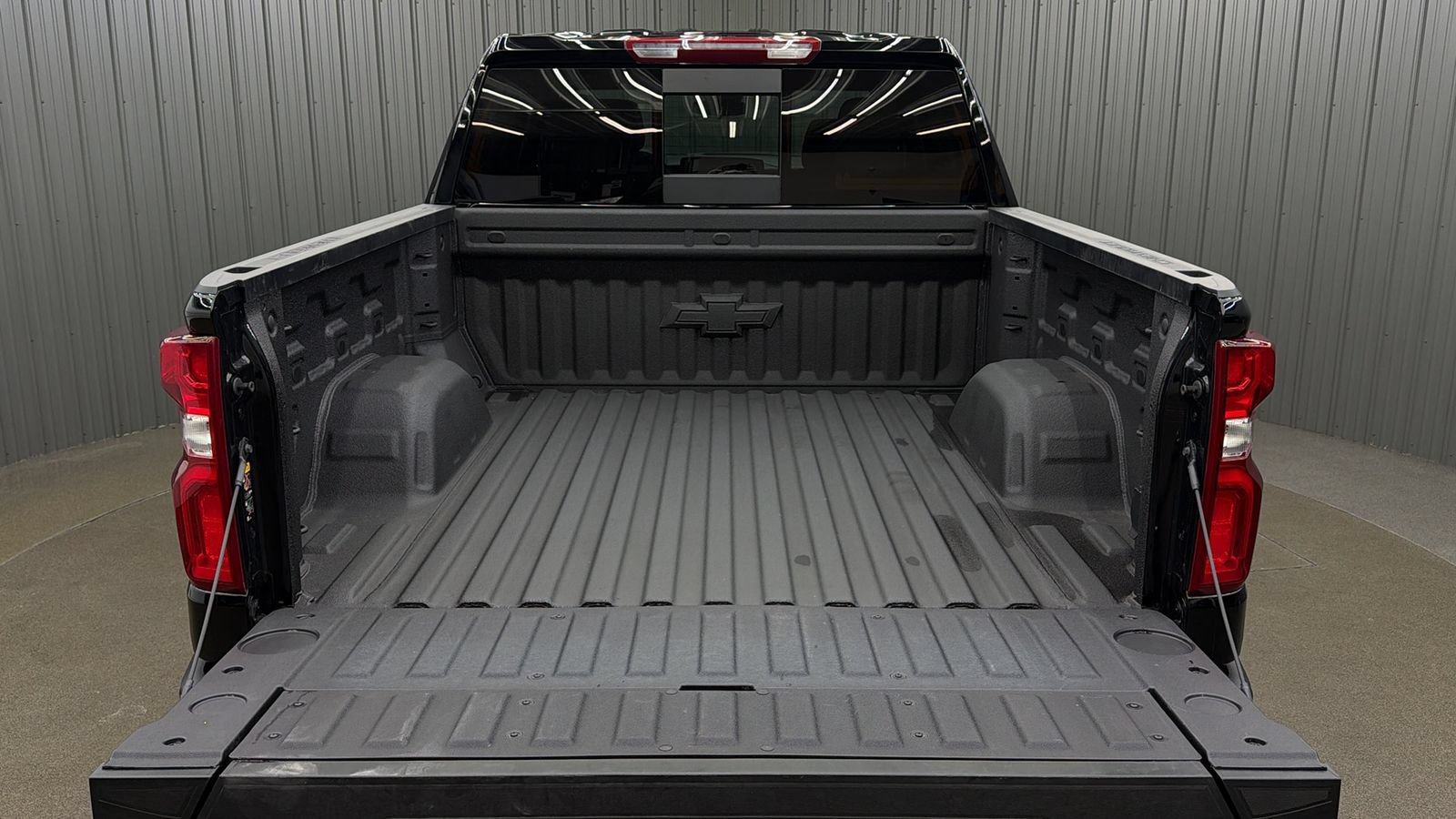 Used 2026 Chevrolet Silverado 1500 RST w/ RST All Star Premium Package AWD/4WD image 17