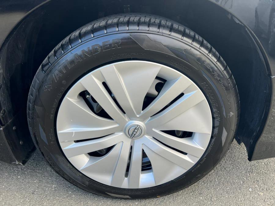Used 2025 Nissan Leaf S image 42