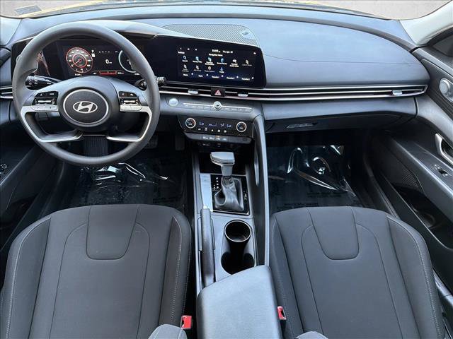 Used 2024 Hyundai Elantra SEL FWD image 24