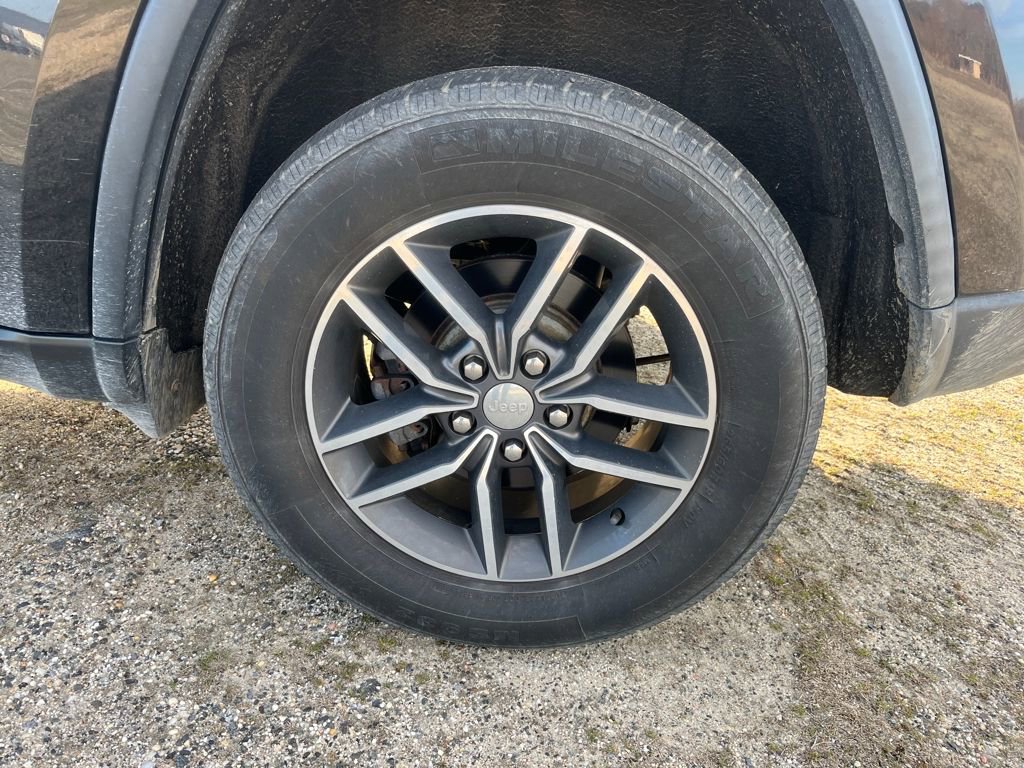 Used 2018 Jeep Grand Cherokee Limited image 5