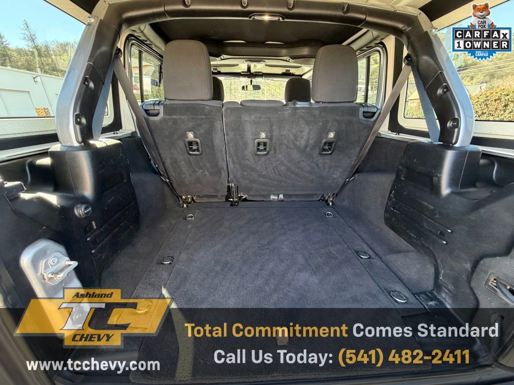 Used 2018 Jeep Wrangler Unlimited Rubicon w/ Steel Bumper Group image 13