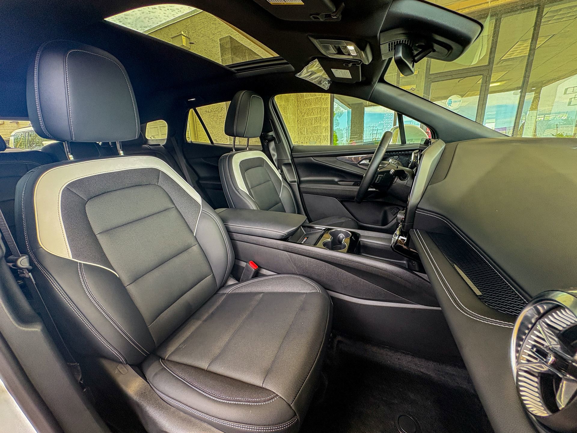 Used 2024 Chevrolet Blazer EV LT AWD/4WD image 20
