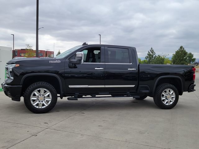 Used 2024 Chevrolet Silverado 2500 High Country w/ Technology Package AWD/4WD image 6
