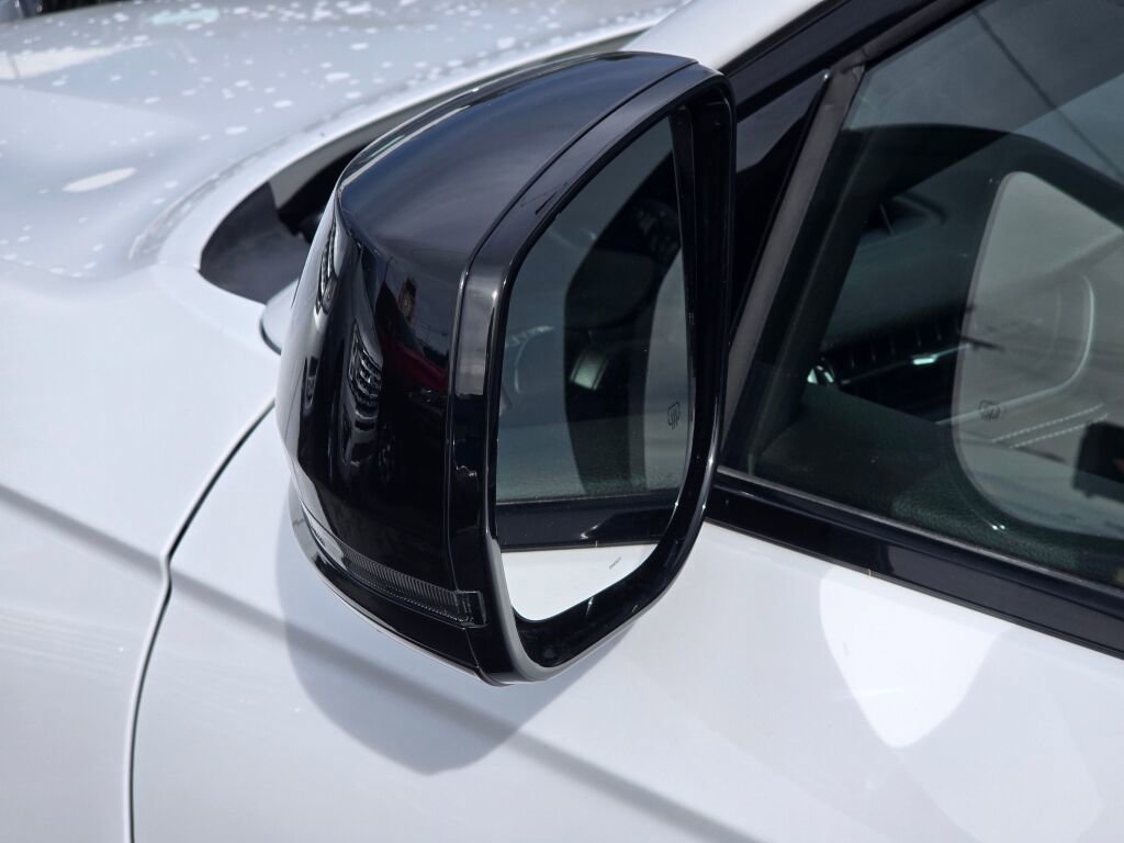 Used 2023 Jeep Grand Cherokee Altitude image 13