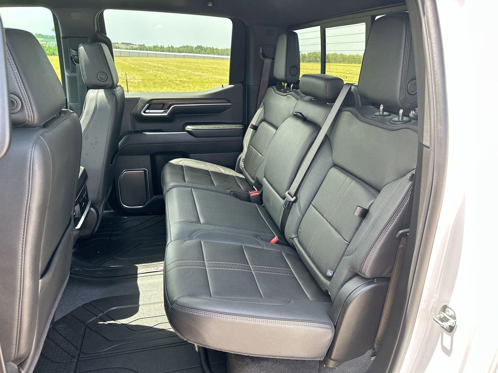 Used 2024 Chevrolet Silverado 1500 High Country w/ High Country Premium Package image 23