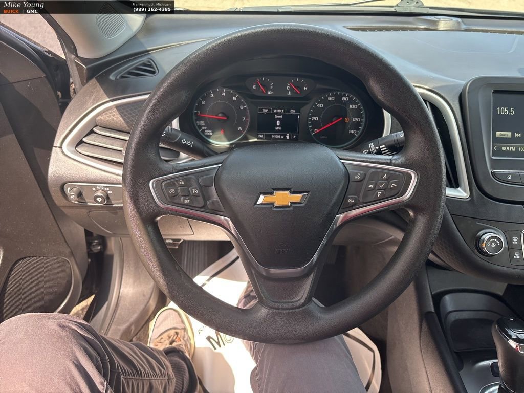 Used 2018 Chevrolet Malibu LS w/ LPO, Convenience Package 1 FWD image 18