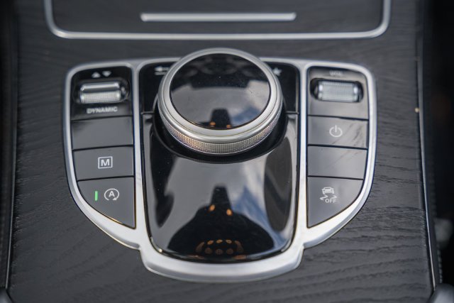 Used 2019 Mercedes-Benz GLC 300 4MATIC image 27