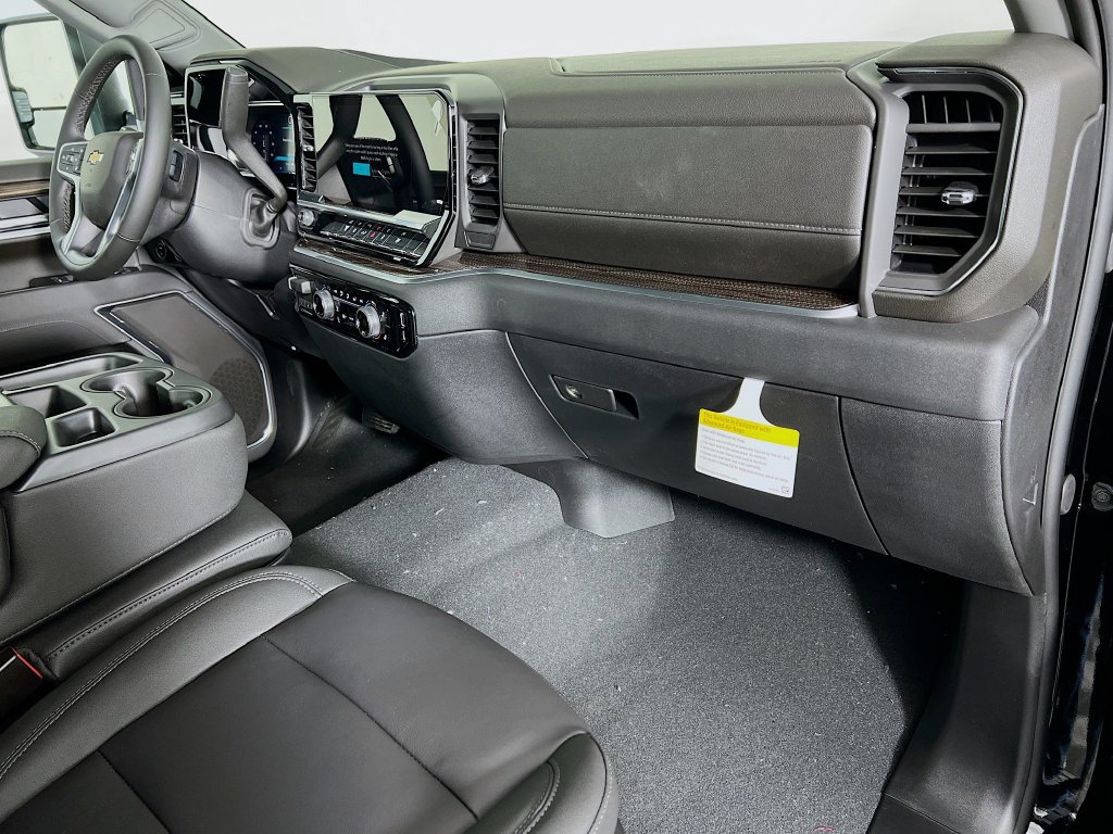 New 2026 Chevrolet Silverado 2500 LT w/ Leather Package AWD/4WD image 28
