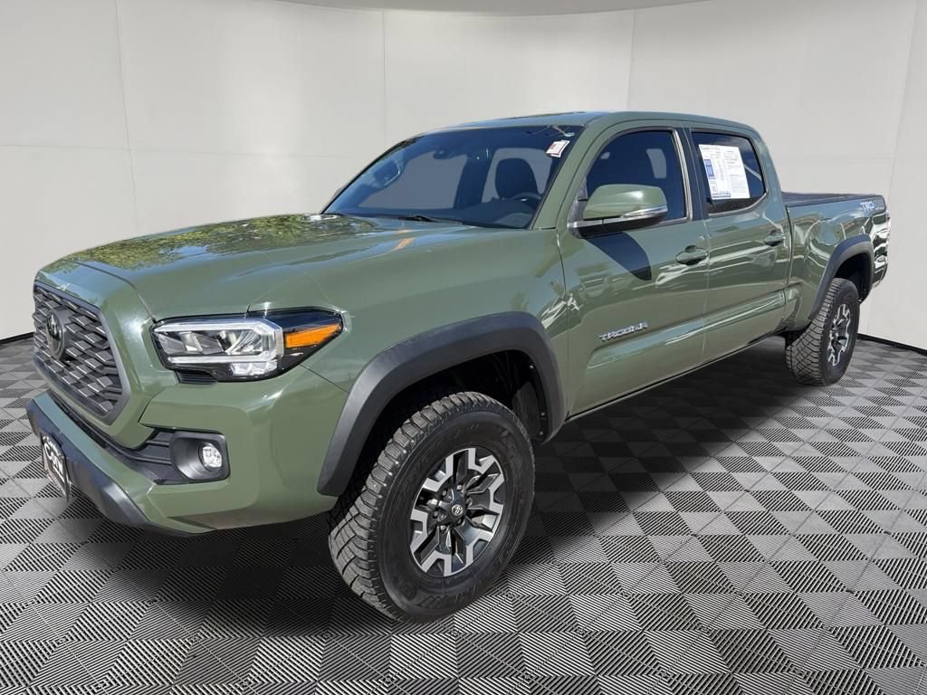 Used 2021 Toyota Tacoma TRD Off-Road w/ TRD Premium Off Road Package AWD/4WD image 3