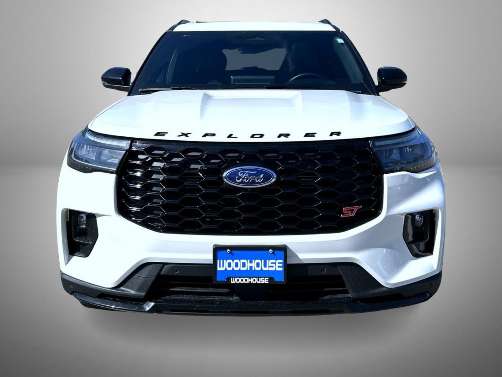 Used 2025 Ford Explorer ST AWD/4WD image 2