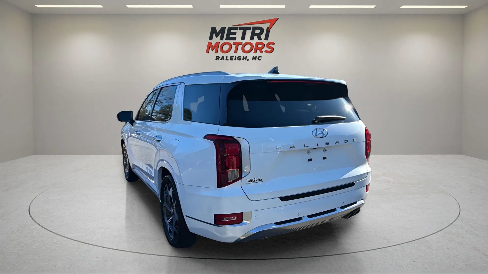 Used 2021 Hyundai Palisade Calligraphy image 9