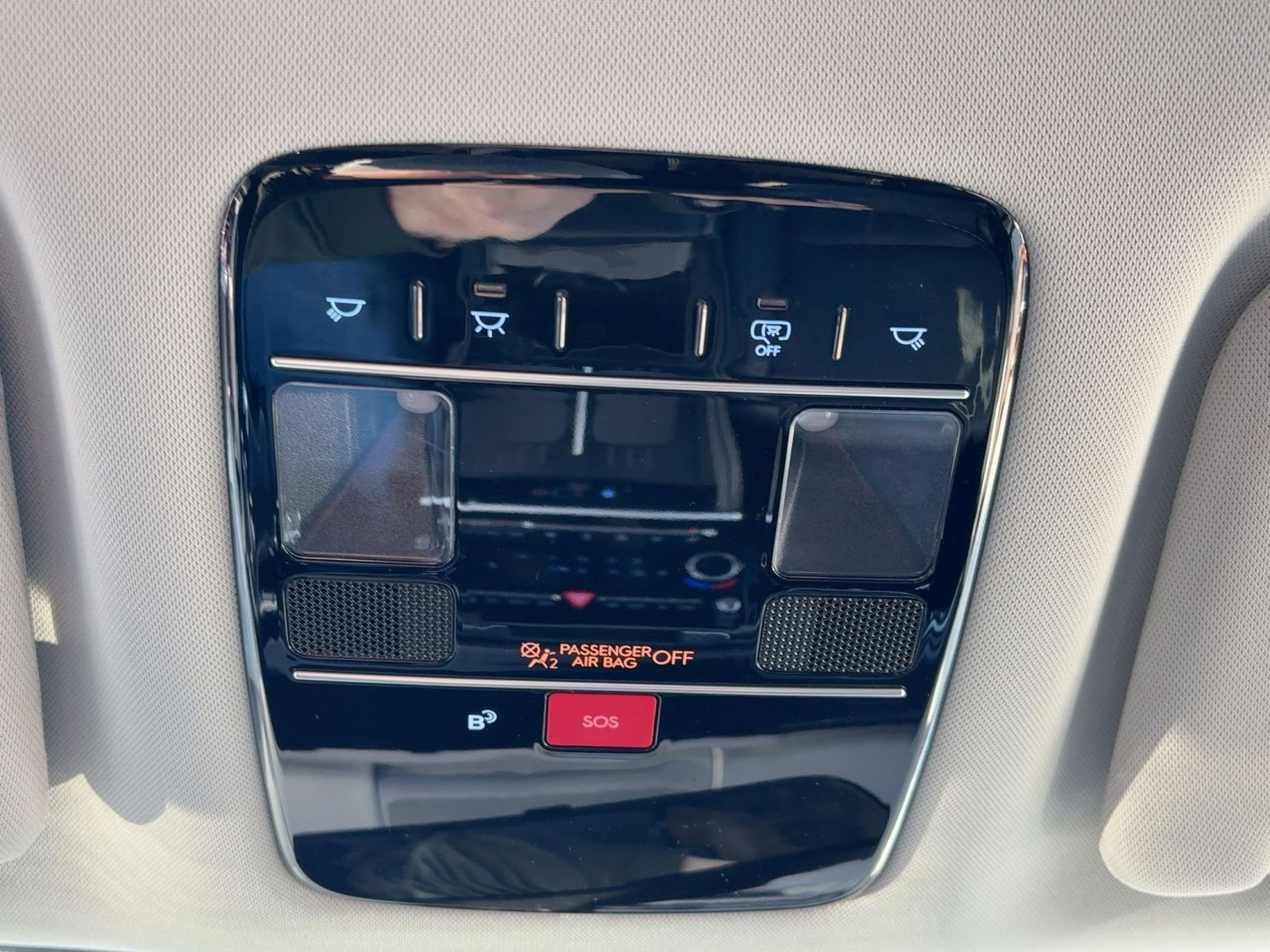 Used 2025 Hyundai Santa Fe SEL image 28