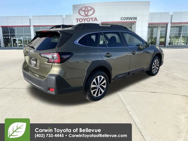 Used 2025 Subaru Outback Premium image 5