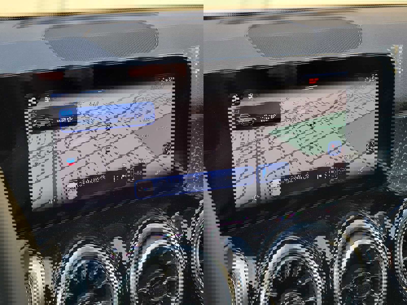 Used 2025 Mercedes-Benz EQB 350 4MATIC SUV image 28